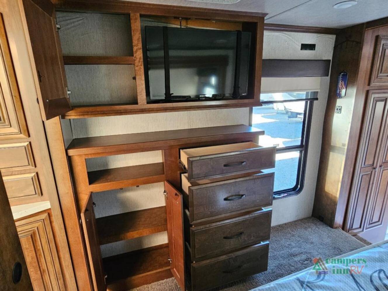 A photo of this 2018 Heartland Bighorn 3871FBO