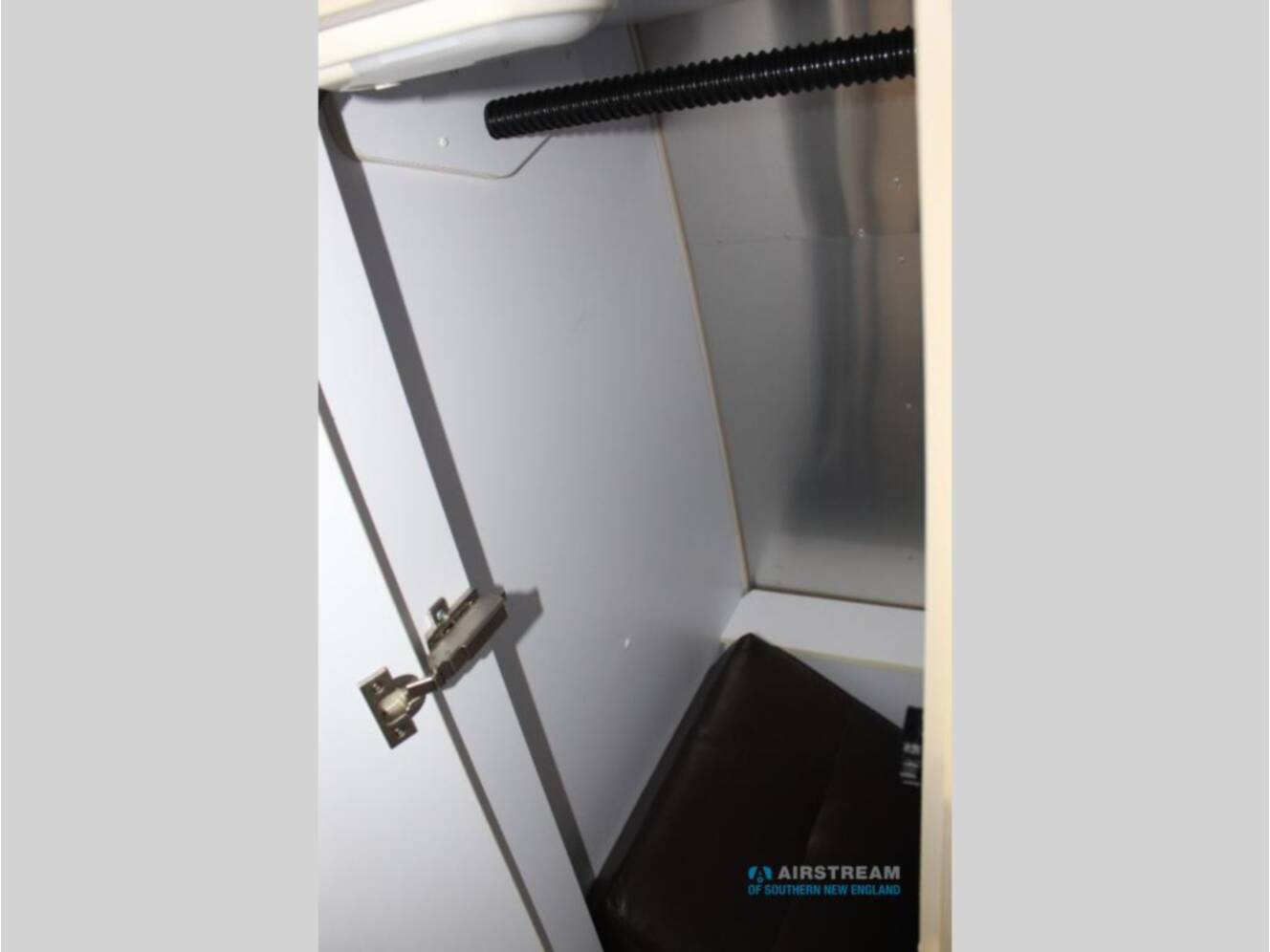 A photo of this 2016 Airstream International Serenity International serenity 25 fbq