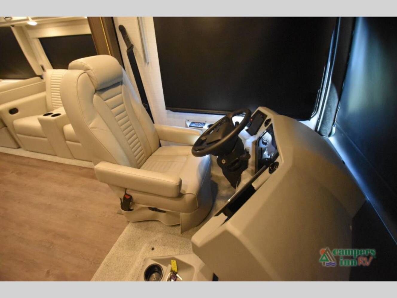 A photo of this 2025 Newmar Bay Star 3626