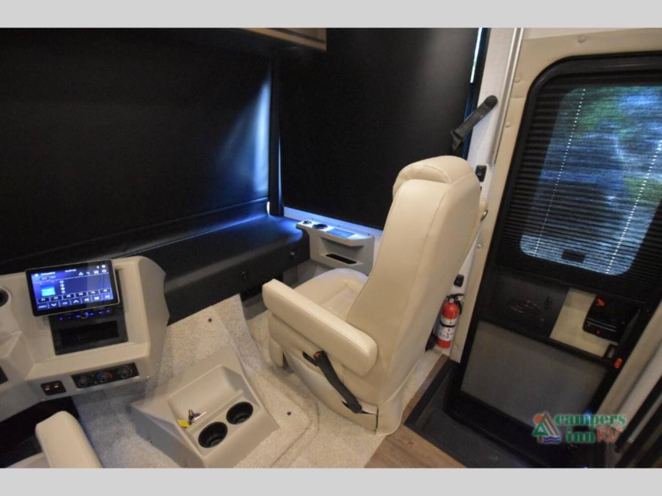 A photo of this 2025 Newmar Bay Star 3626