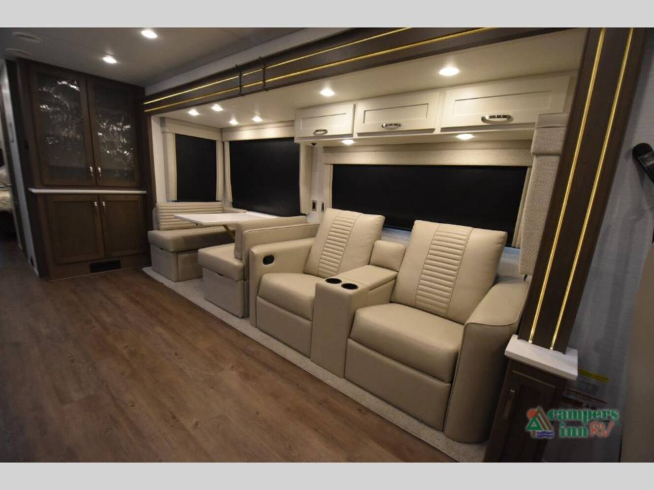 A photo of this 2025 Newmar Bay Star 3626
