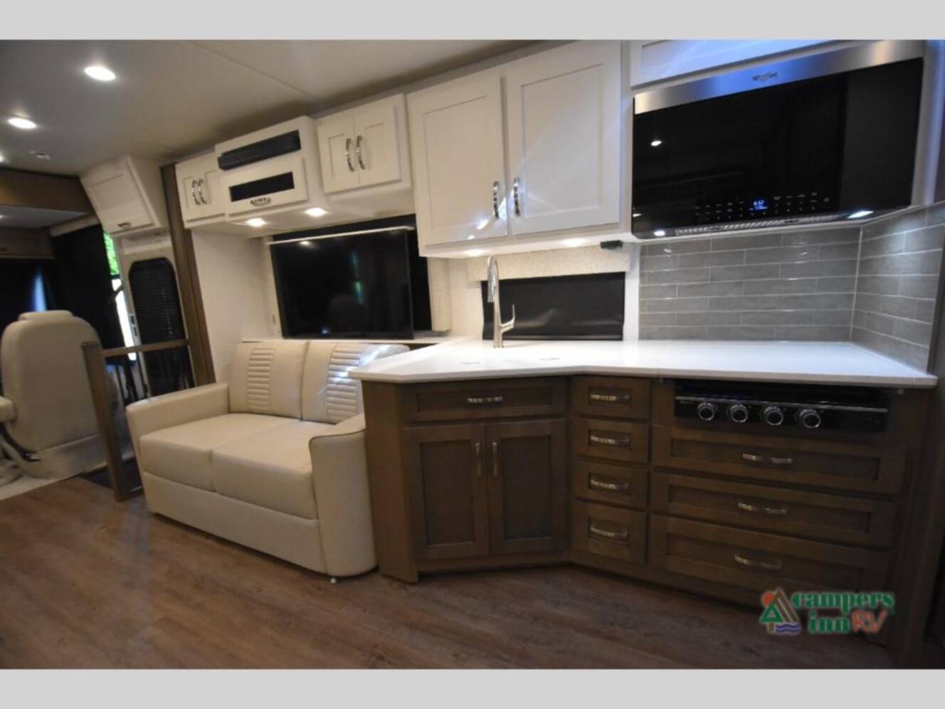A photo of this 2025 Newmar Bay Star 3626