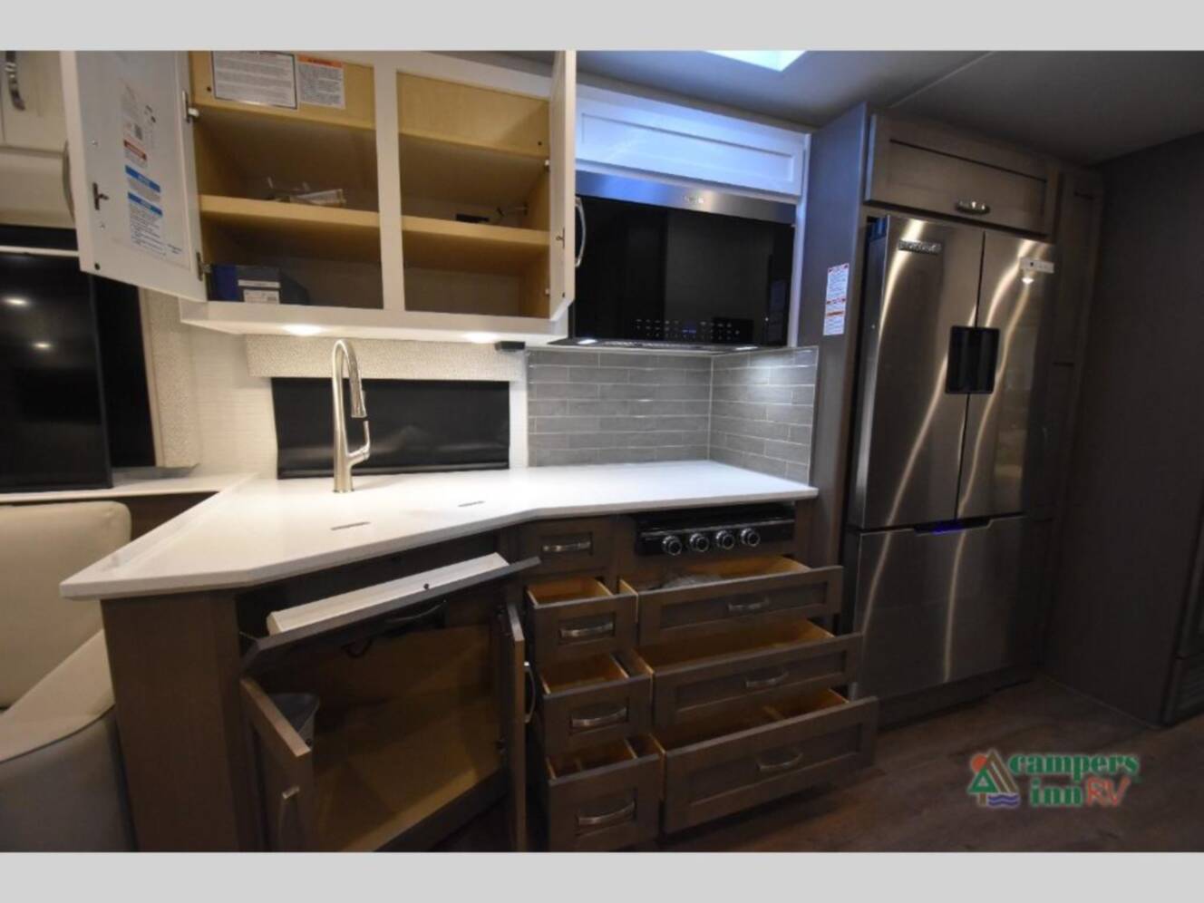 A photo of this 2025 Newmar Bay Star 3626