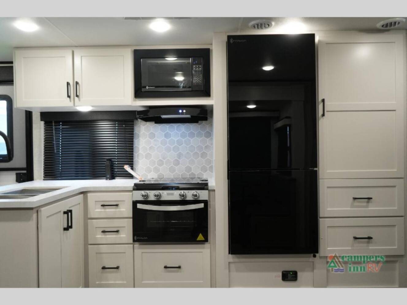 A photo of this 2025 Jayco Jay Feather 29BHB