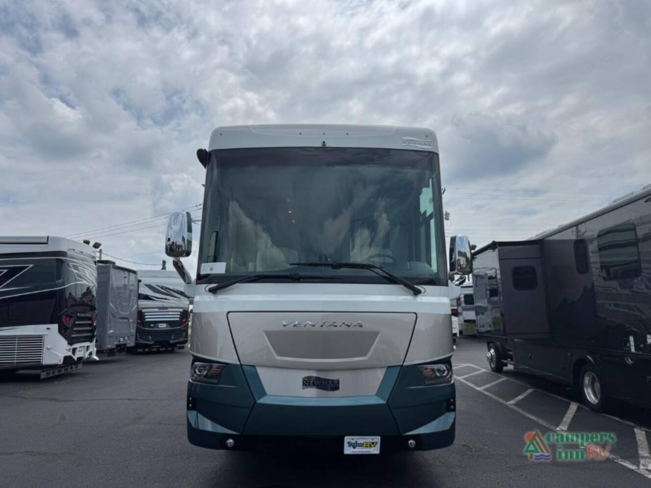 A photo of this 2025 Newmar Ventana 3809