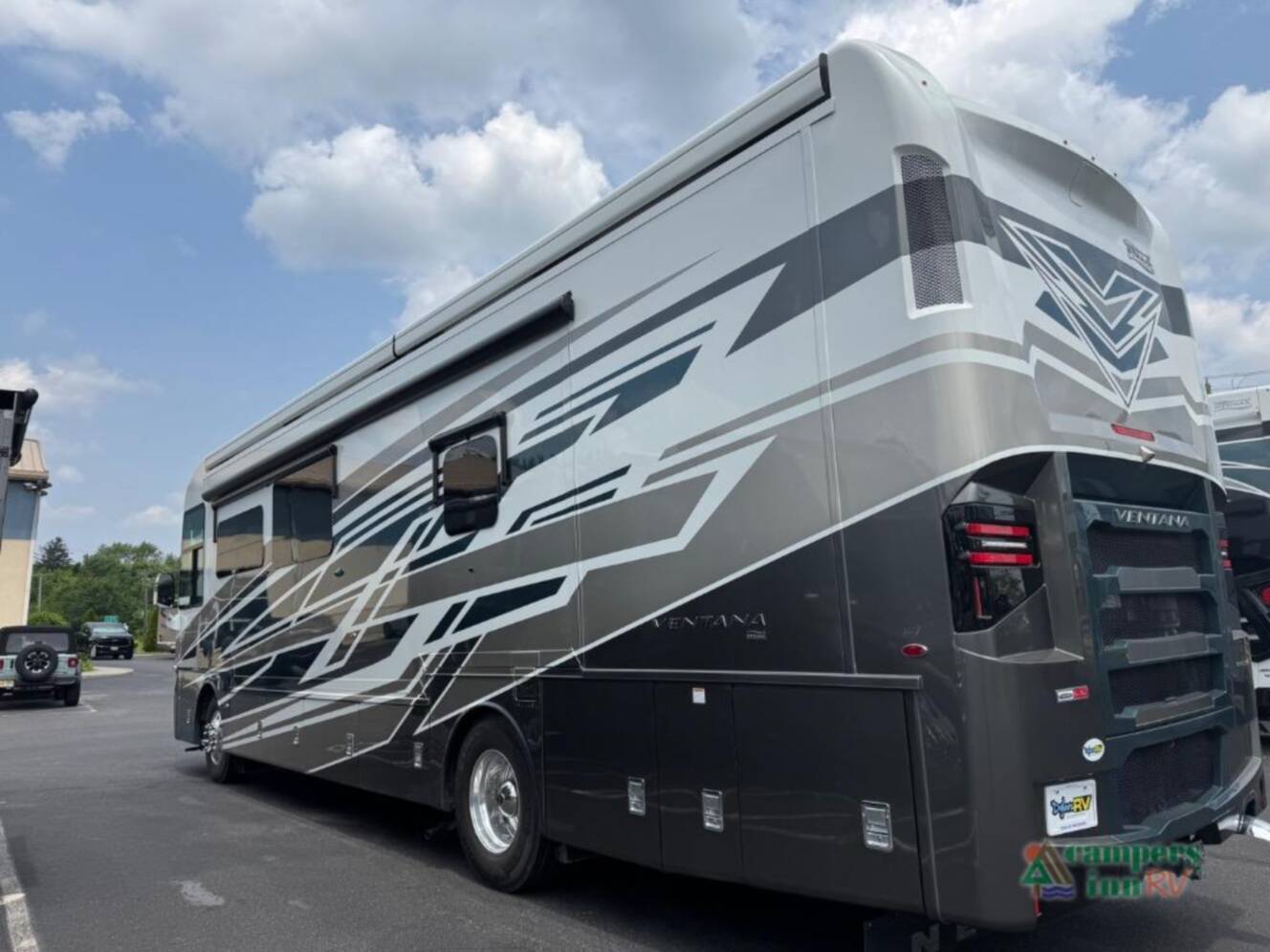 A photo of this 2025 Newmar Ventana 3809