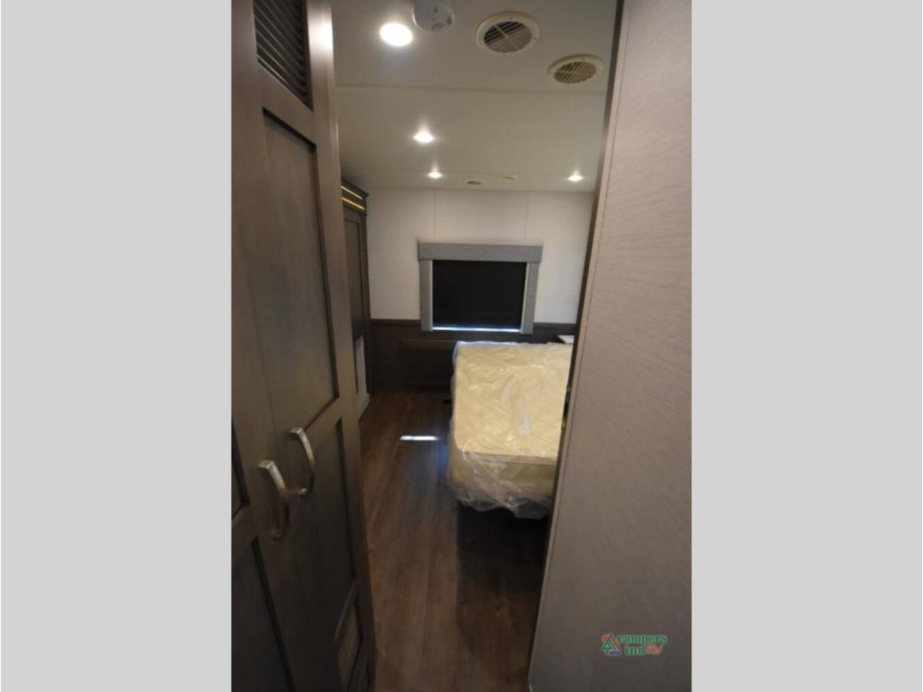 A photo of this 2025 Newmar Bay Star 3626
