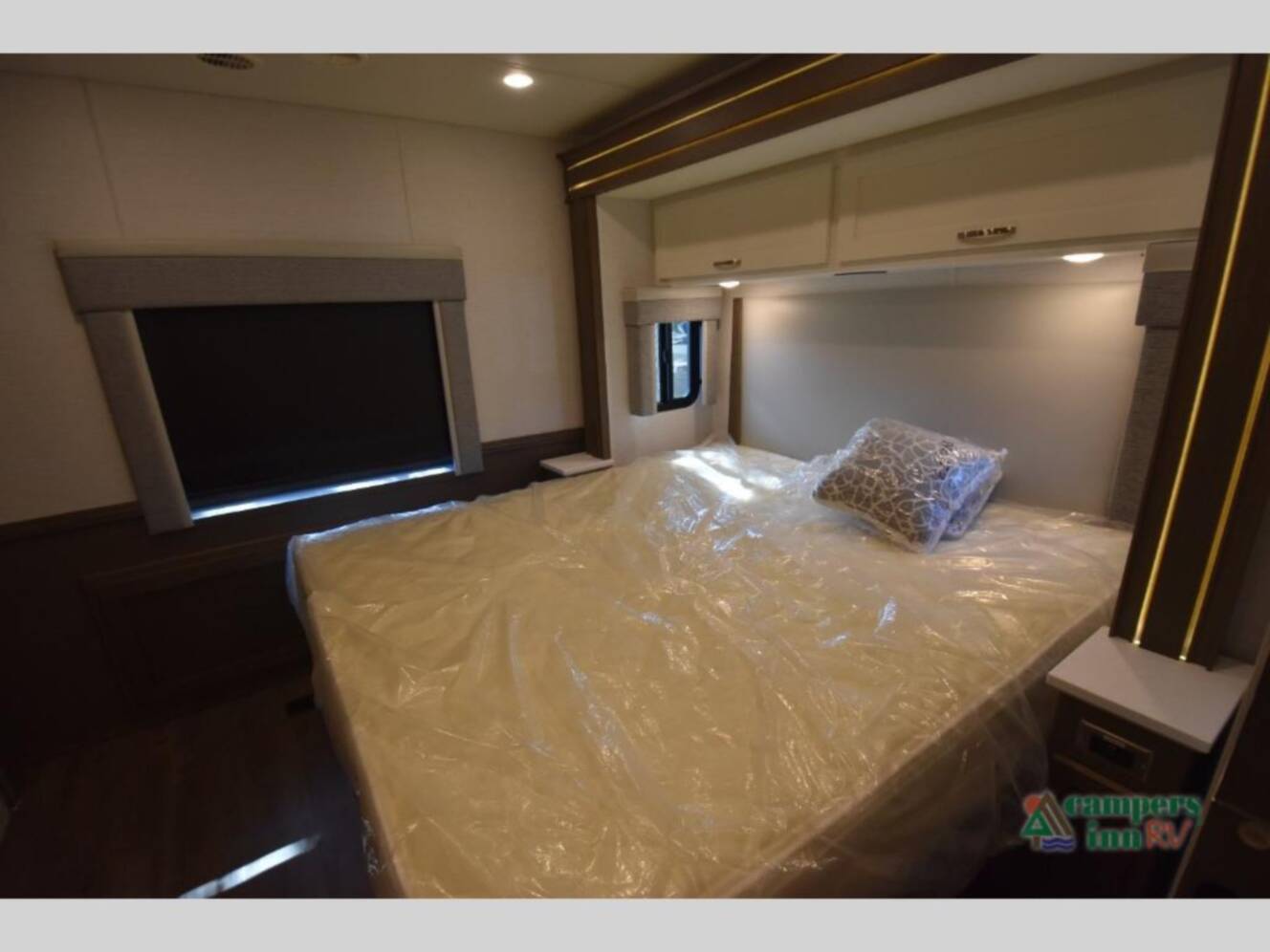 A photo of this 2025 Newmar Bay Star 3626