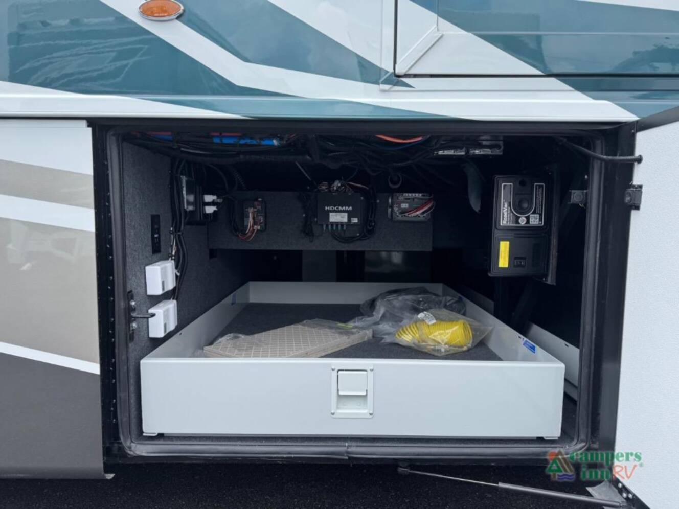 A photo of this 2025 Newmar Ventana 3809