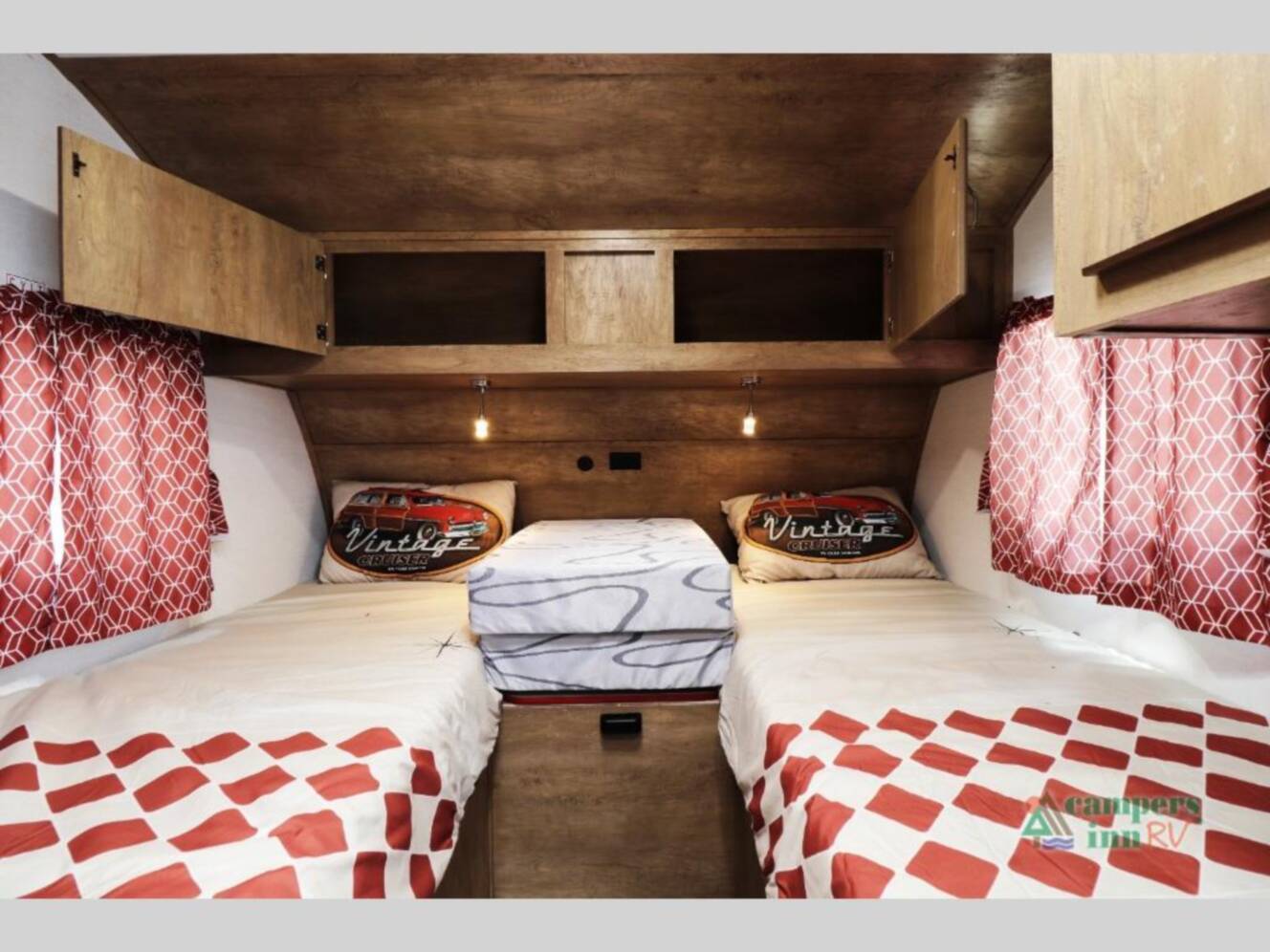 A photo of this 2026 Gulf Stream Rv Vintage Cruiser 19TWD