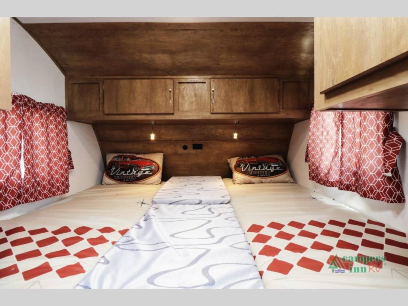 A photo of this 2026 Gulf Stream Rv Vintage Cruiser 19TWD