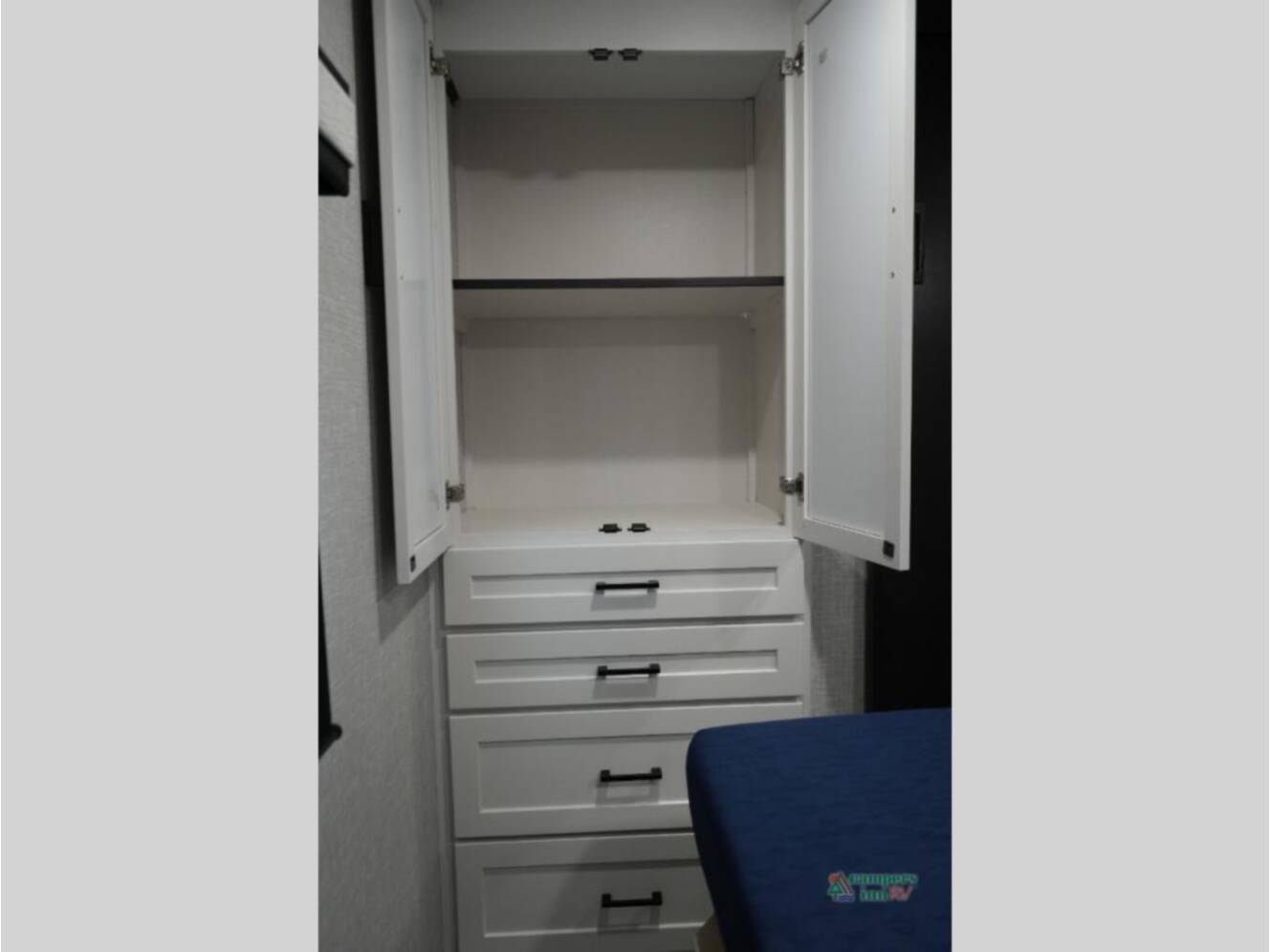 A photo of this 2025 Jayco Jay Feather 29BHB
