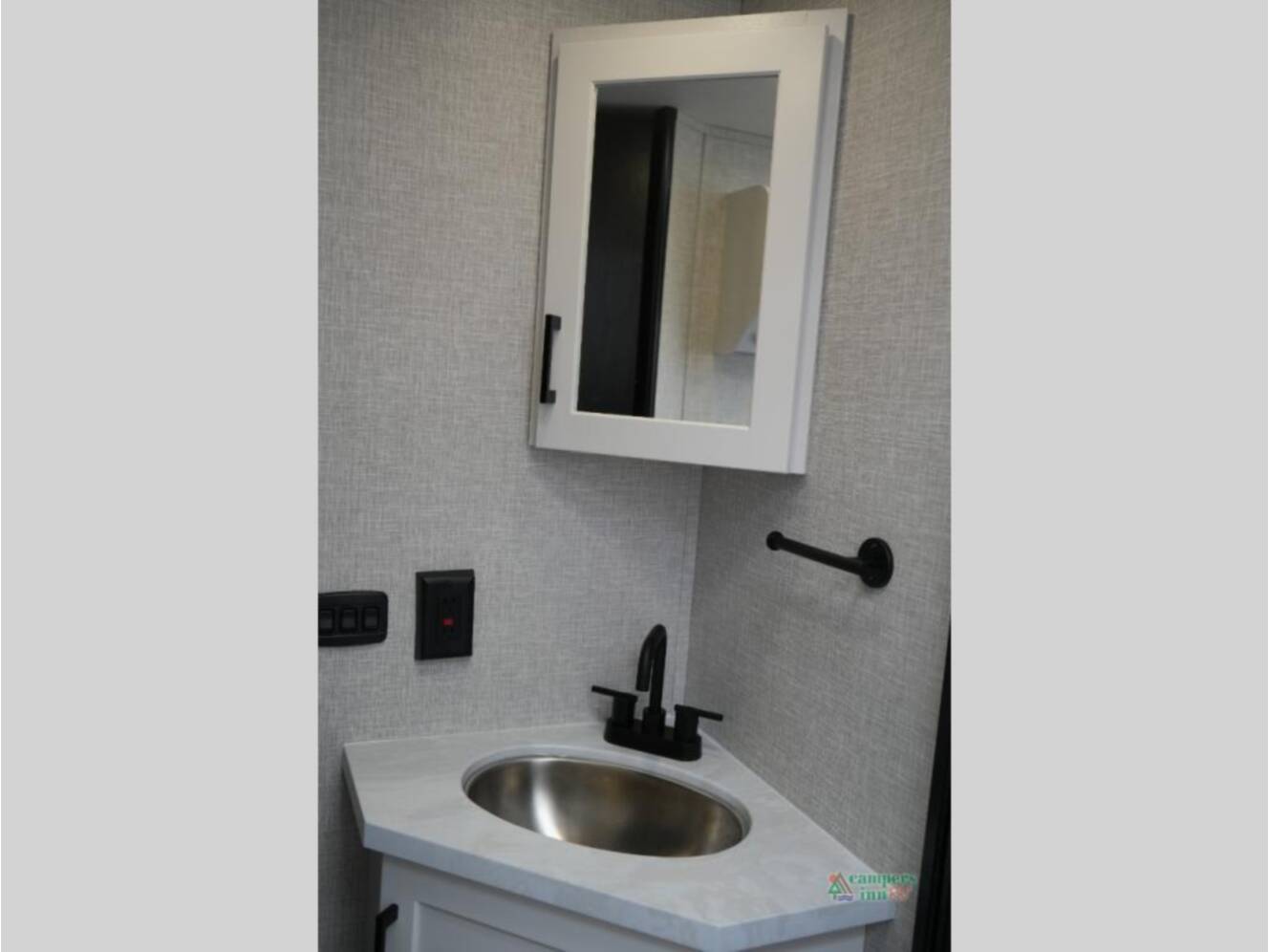 A photo of this 2025 Jayco Jay Feather 29BHB