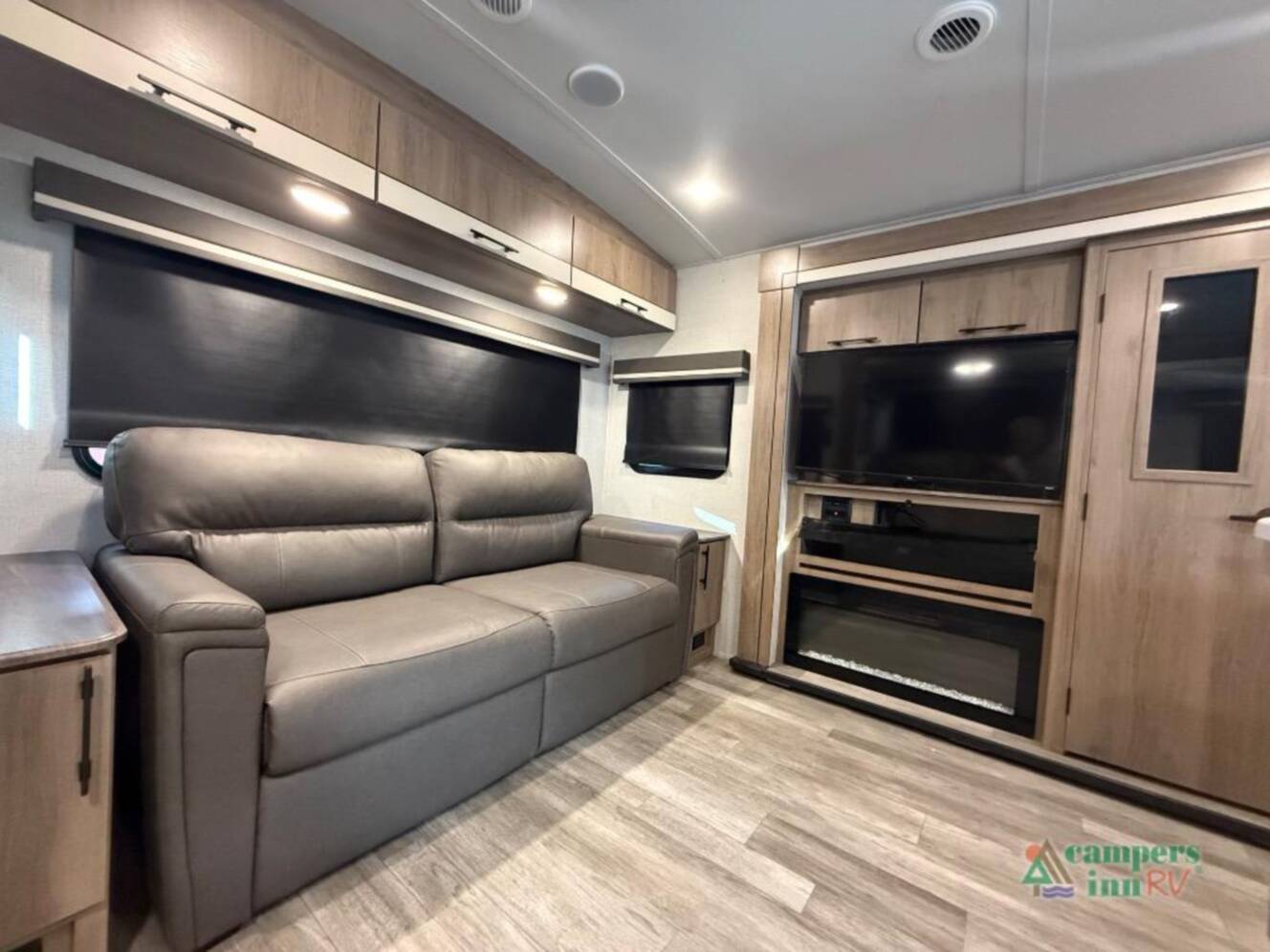 A photo of this 2023 Grand Design Imagine Imagine 2970RL