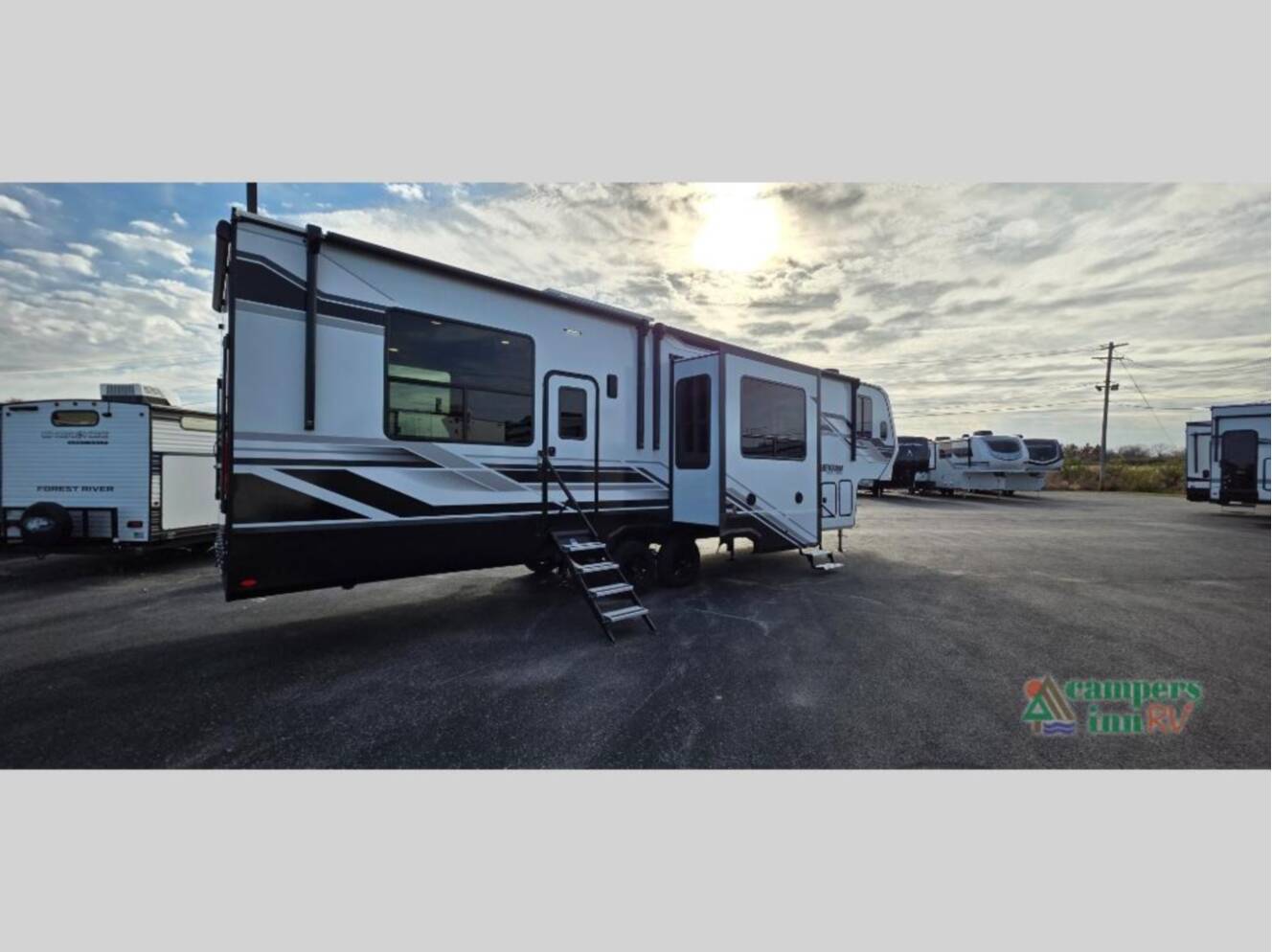 A photo of this 2026 Grand Design Momentum G-Class 350G