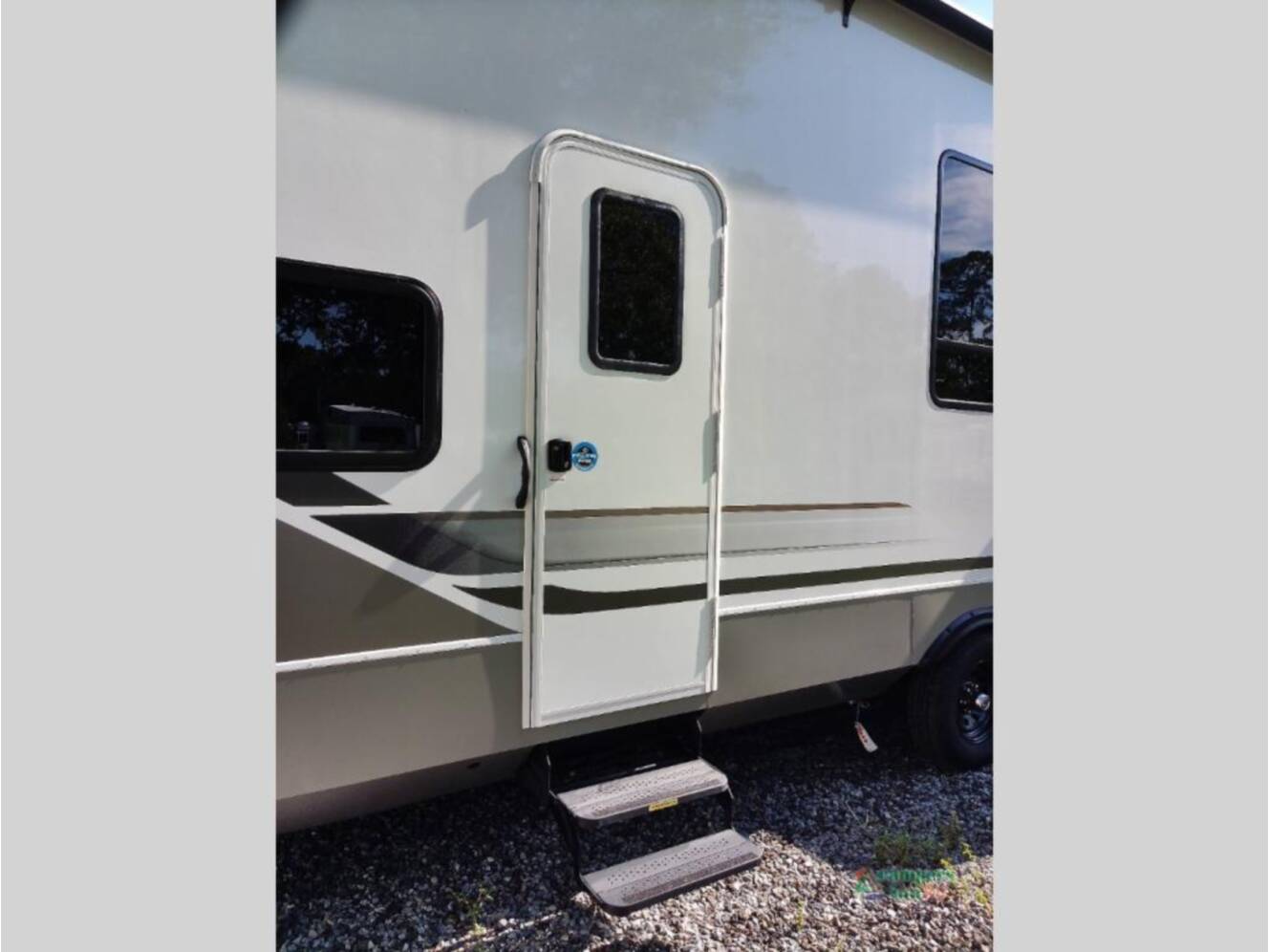 A photo of this 2026 Alliance Rv Benchmark 42LFT