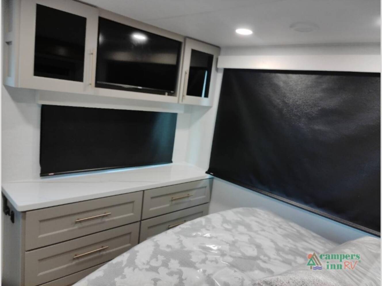 A photo of this 2026 Alliance Rv Benchmark 42LFT