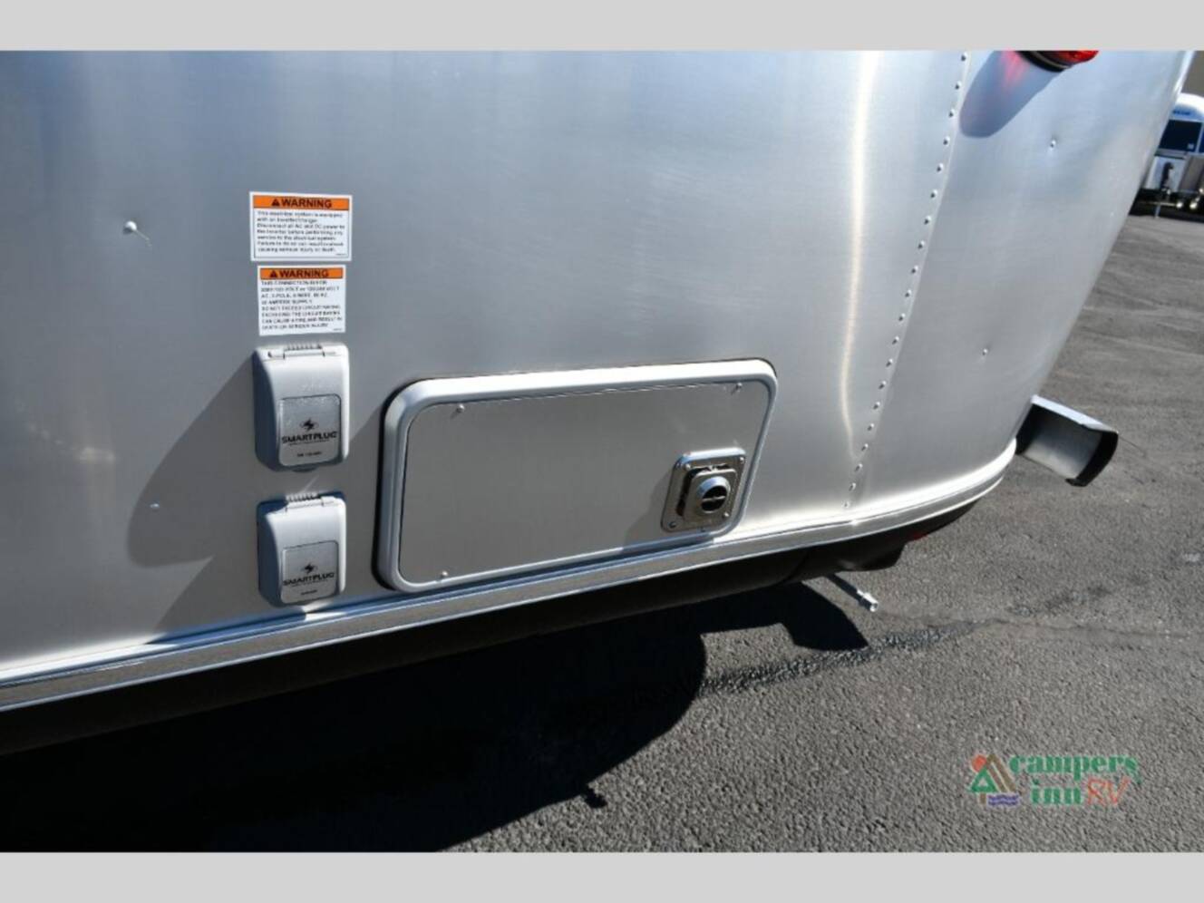 A photo of this 2026 Airstream Flying Cloud 25FBT
