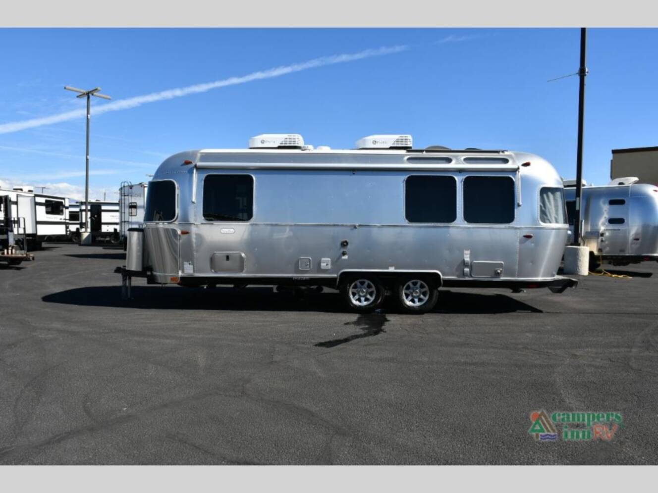 A photo of this 2026 Airstream Flying Cloud 25FBT