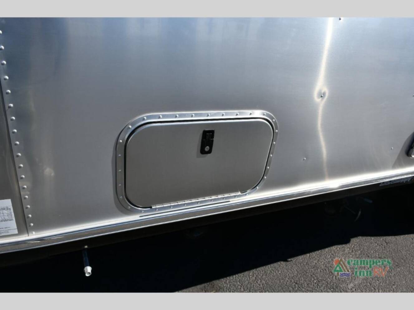A photo of this 2026 Airstream Flying Cloud 25FBT
