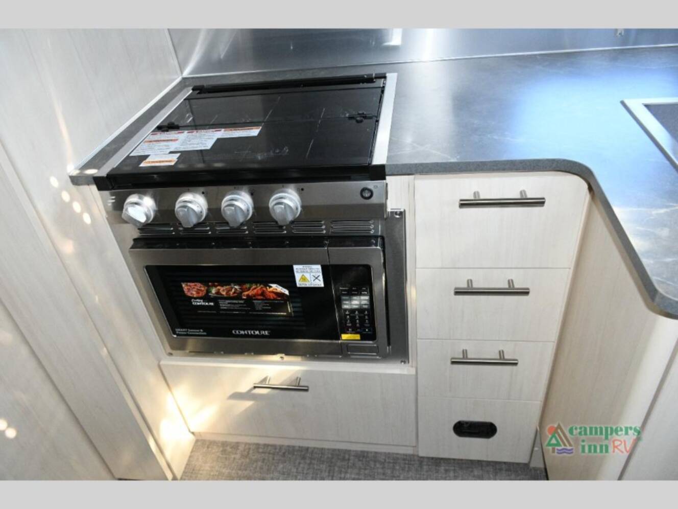 A photo of this 2026 Airstream Flying Cloud 25FBT
