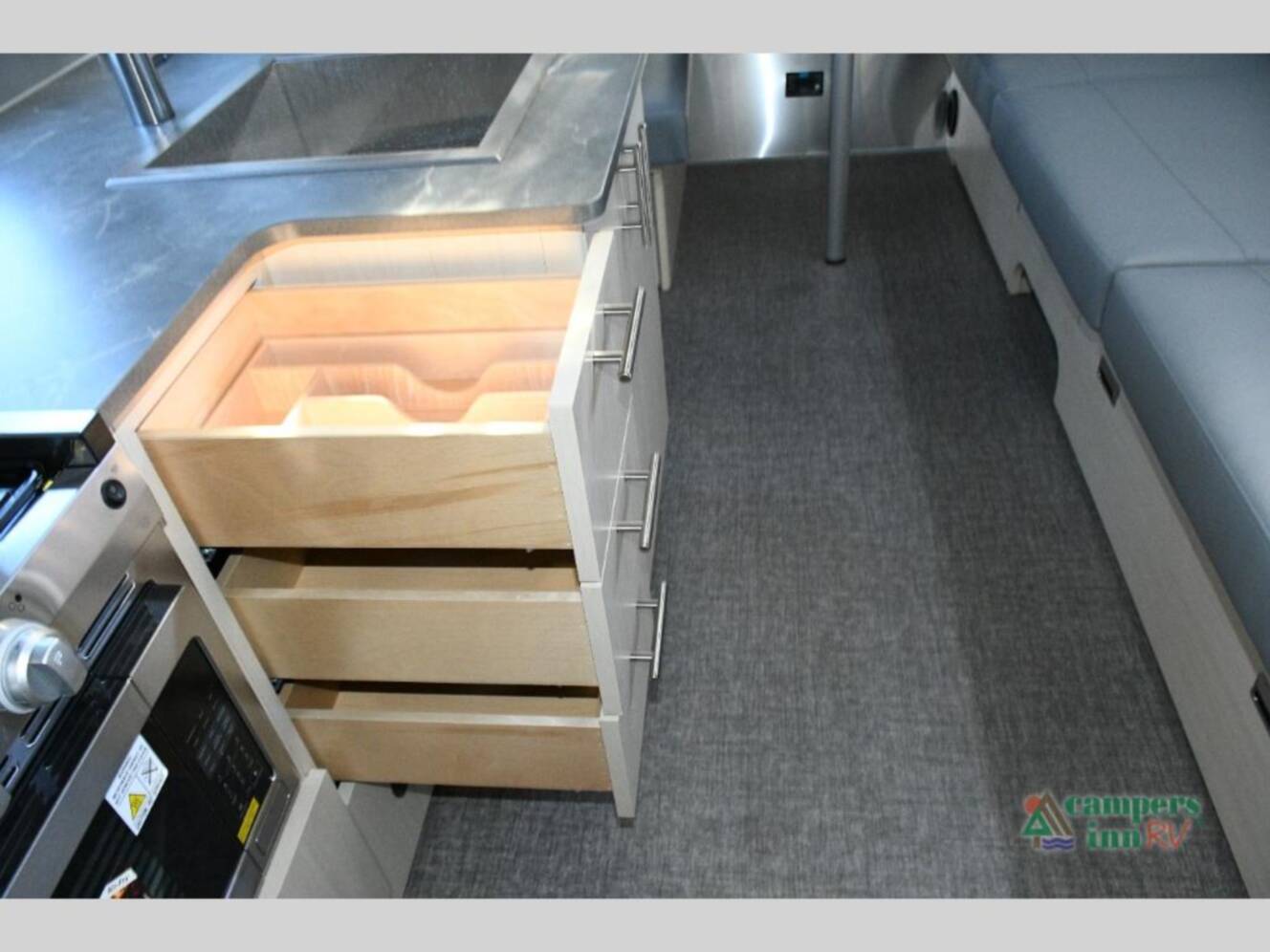 A photo of this 2026 Airstream Flying Cloud 25FBT