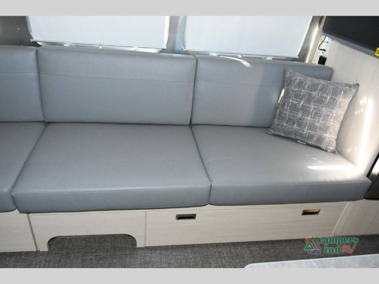 A photo of this 2026 Airstream Flying Cloud 25FBT