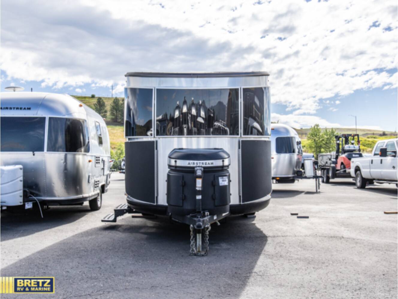 A photo of this 2026 Airstream Basecamp Xe 20Xe