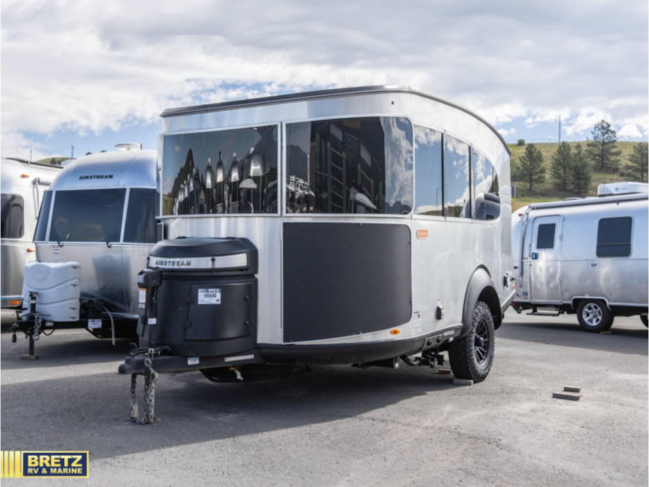A photo of this 2026 Airstream Basecamp Xe 20Xe