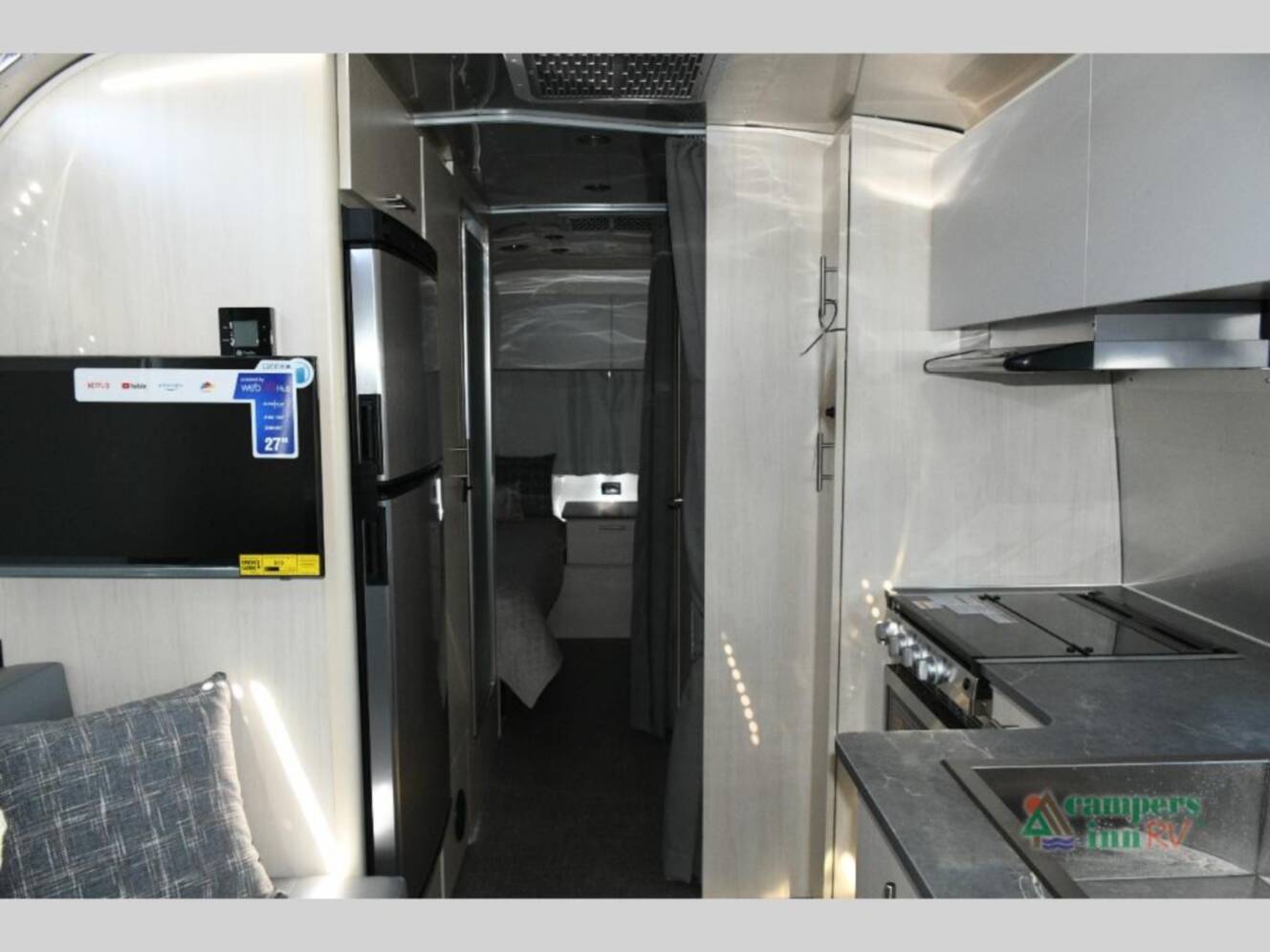 A photo of this 2026 Airstream Flying Cloud 25FBT