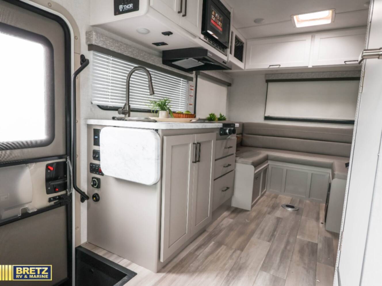 A photo of this 2026 Thor Motor Coach Four Winds 19Z