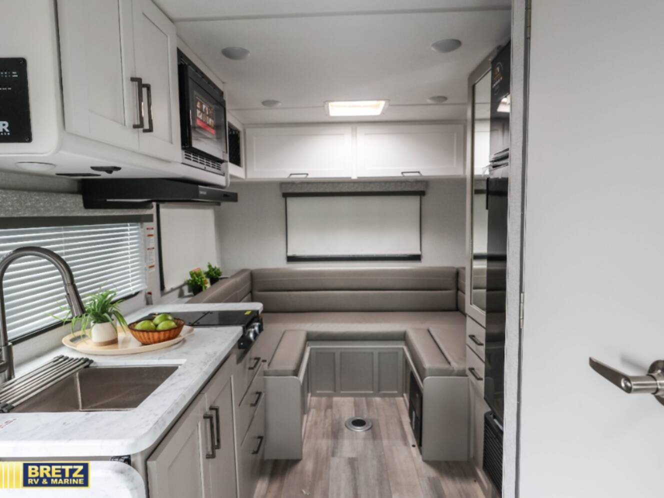 A photo of this 2026 Thor Motor Coach Four Winds 19Z