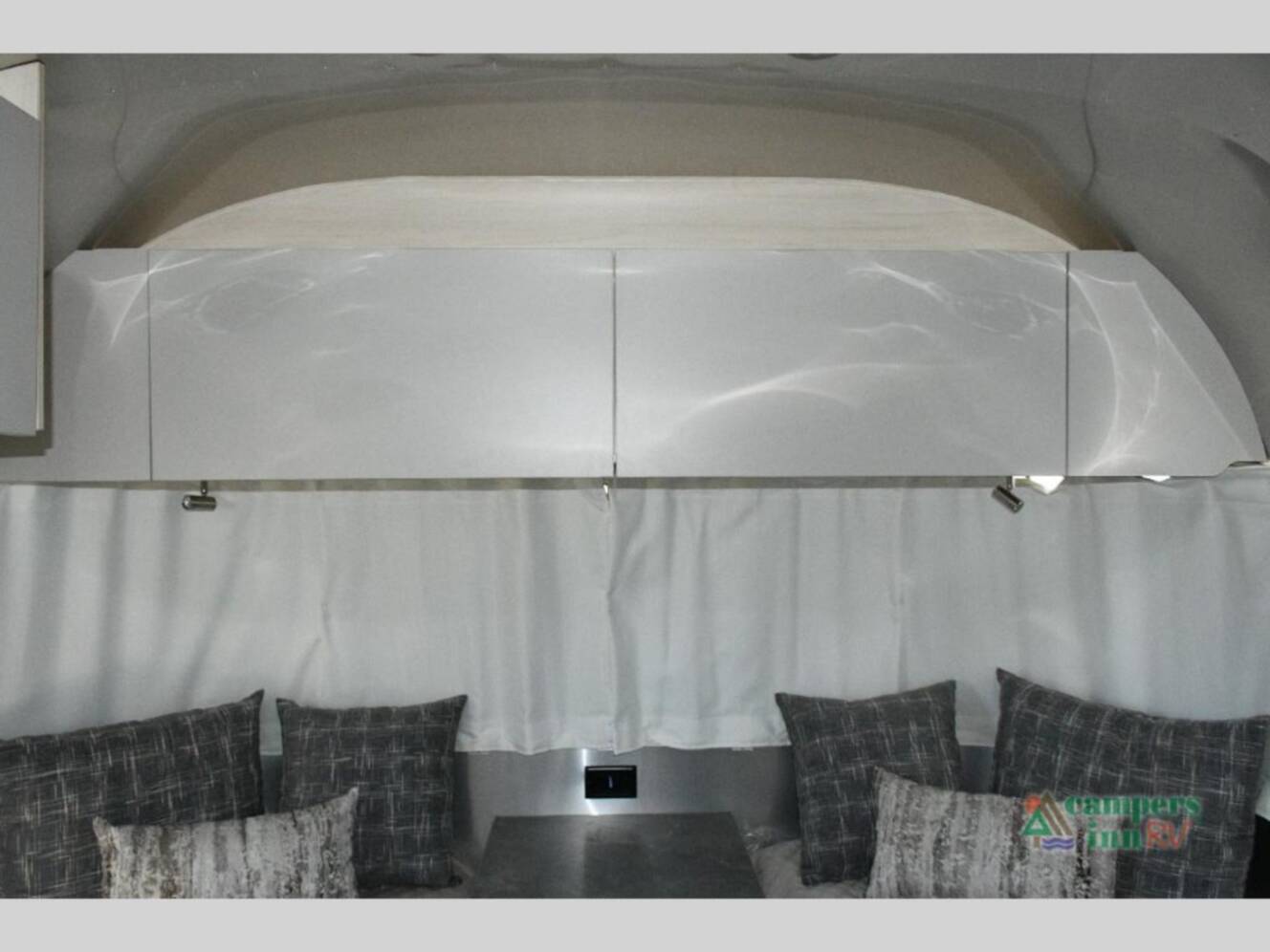 A photo of this 2026 Airstream Flying Cloud 25FBT