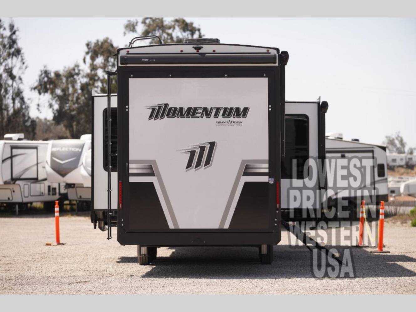A photo of this 2025 Grand Design Momentum M-Class 414M