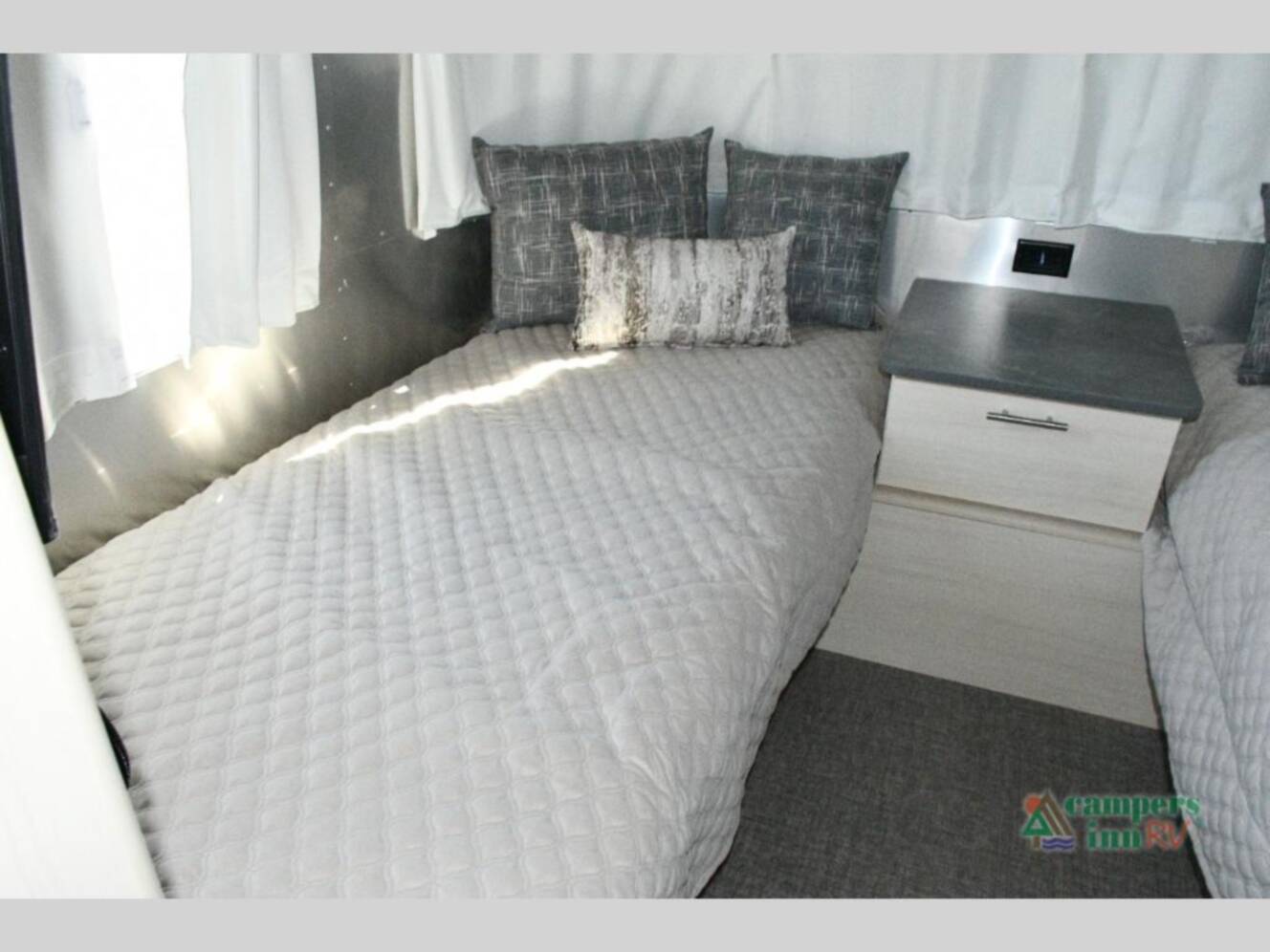 A photo of this 2026 Airstream Flying Cloud 25FBT