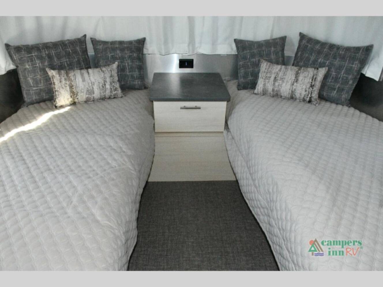 A photo of this 2026 Airstream Flying Cloud 25FBT