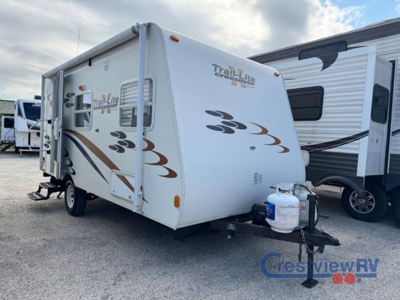 A photo of this 2011 R-Vision Trail-Lite Crossover TLX189QB