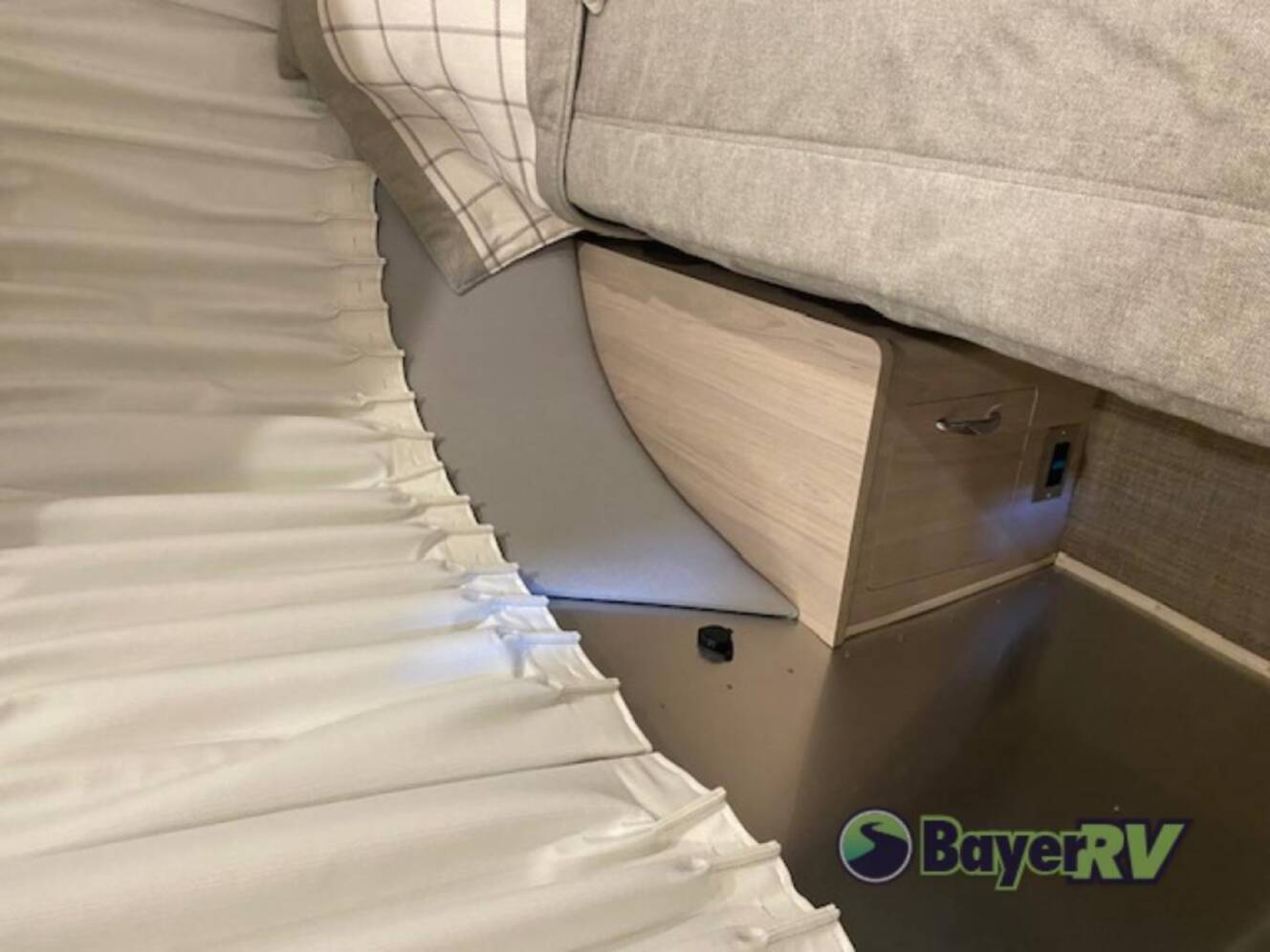 A photo of this 2022 Airstream Globetrotter 27FB
