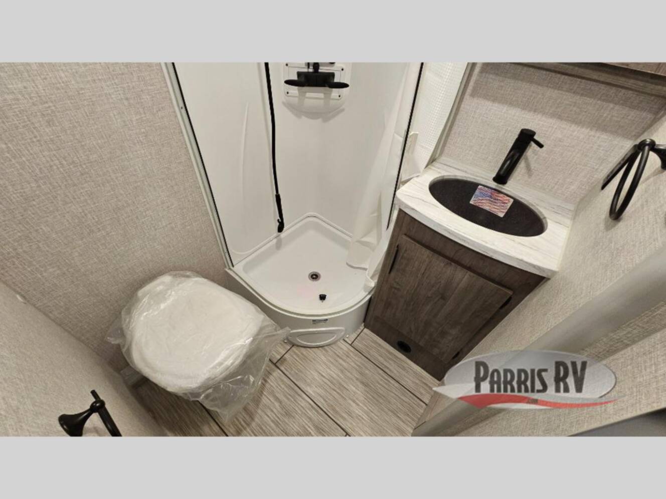 A photo of this 2025 Lance Lance Travel Trailers 1685