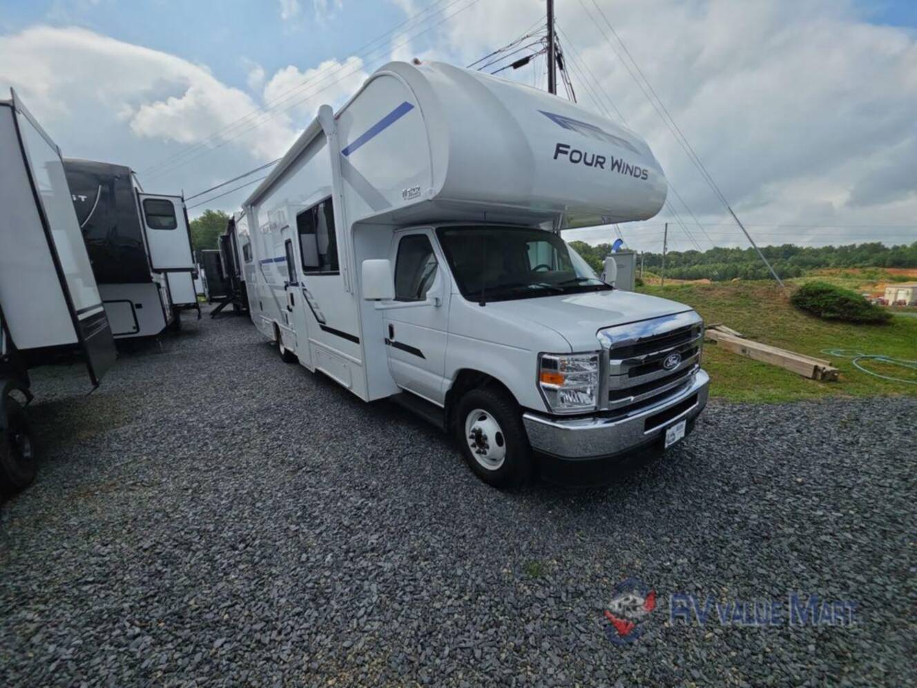 A photo of this 2026 Thor Motor Coach Four Winds 31E