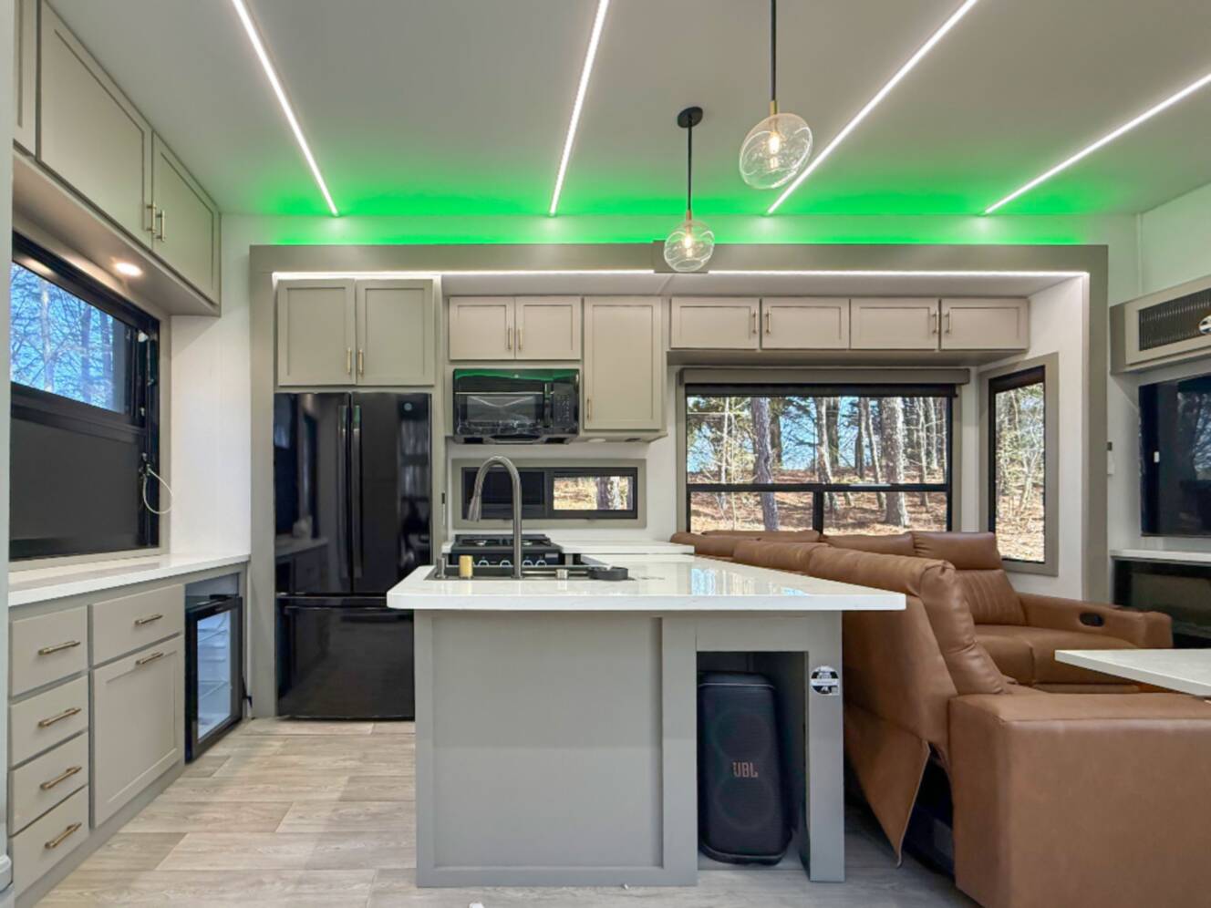 A photo of this 2026 Axiom Rv Imperium I3800