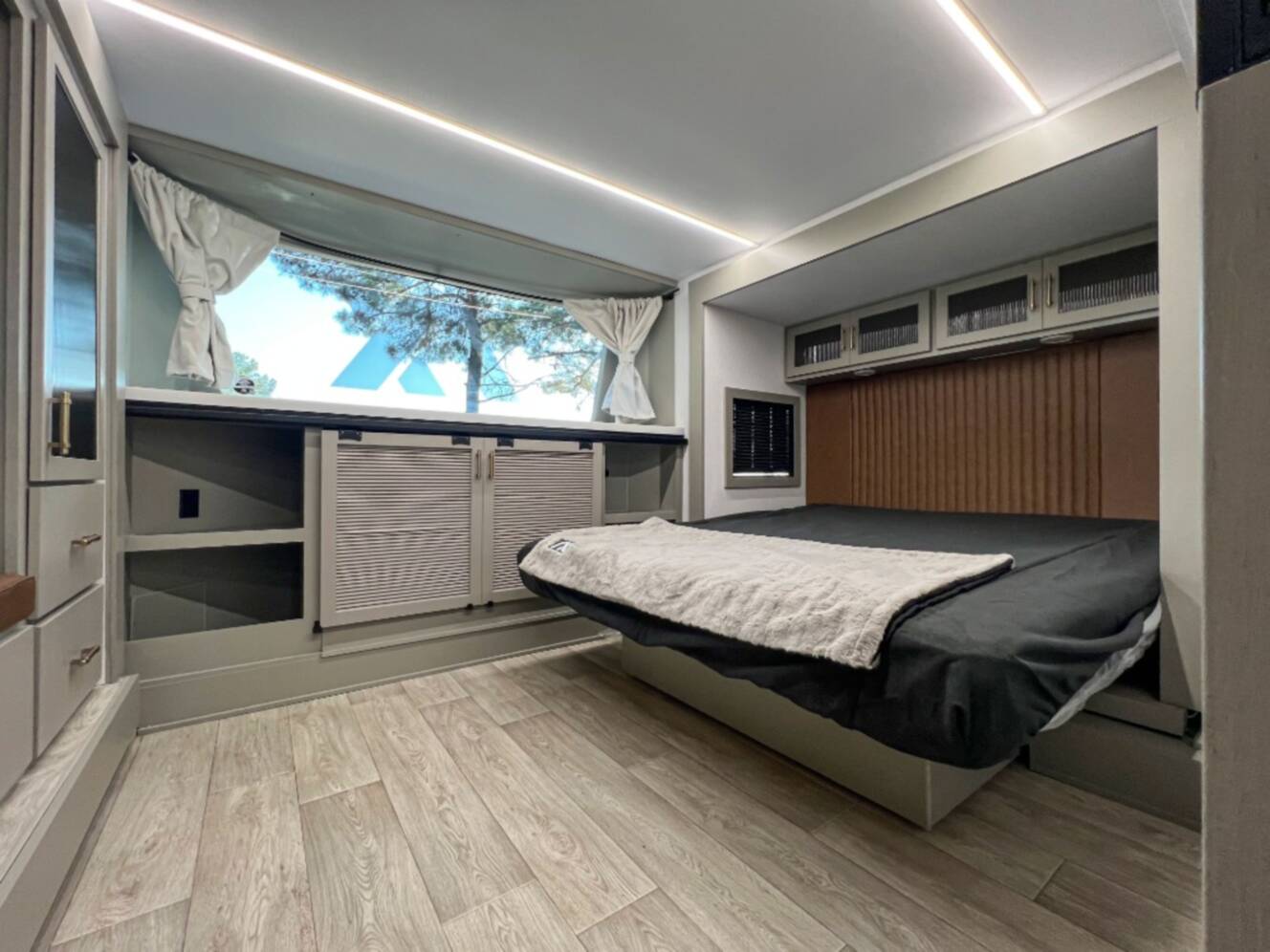 A photo of this 2026 Axiom Rv Imperium I2900