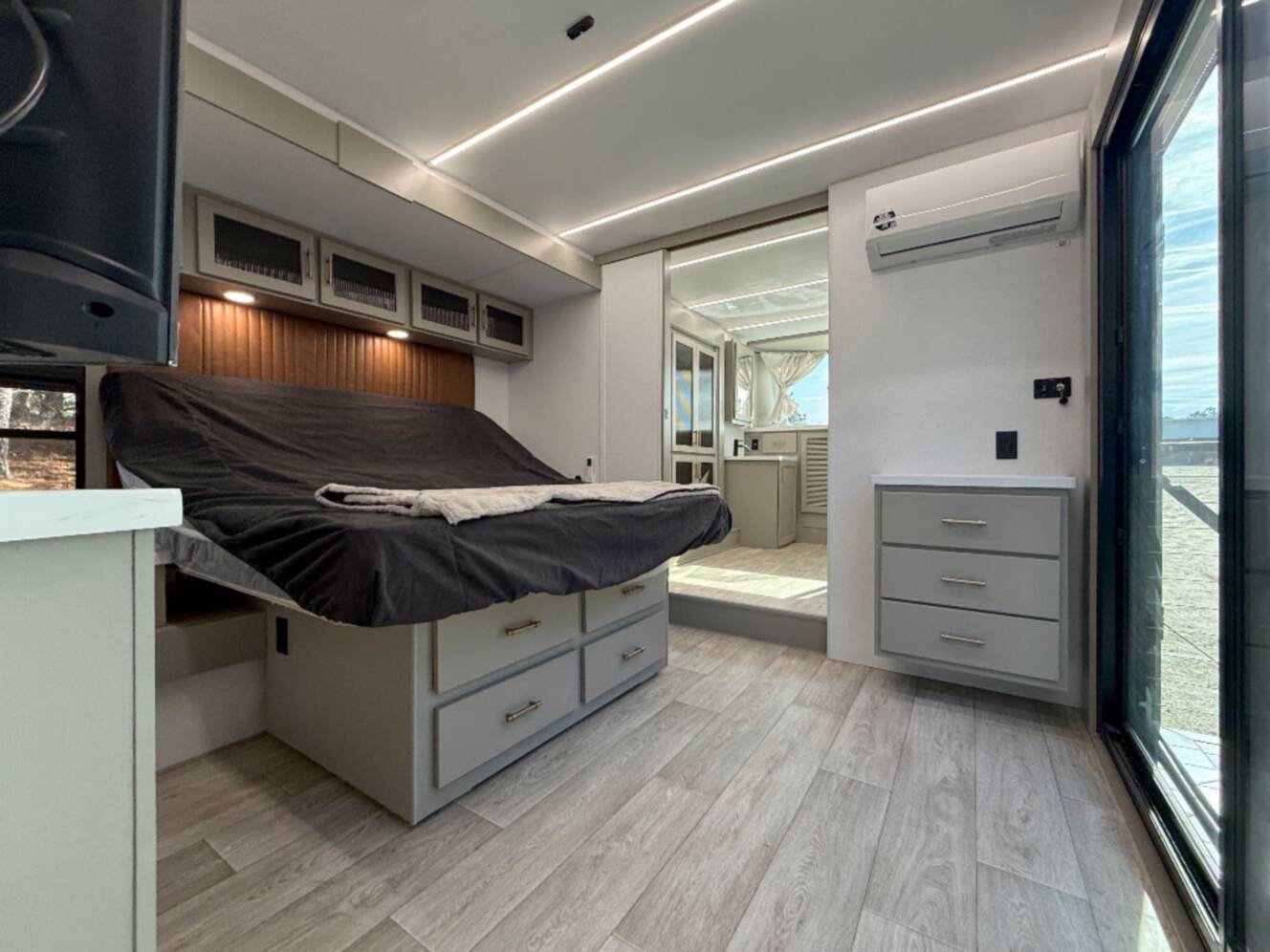 A photo of this 2026 Axiom Rv Imperium I3800