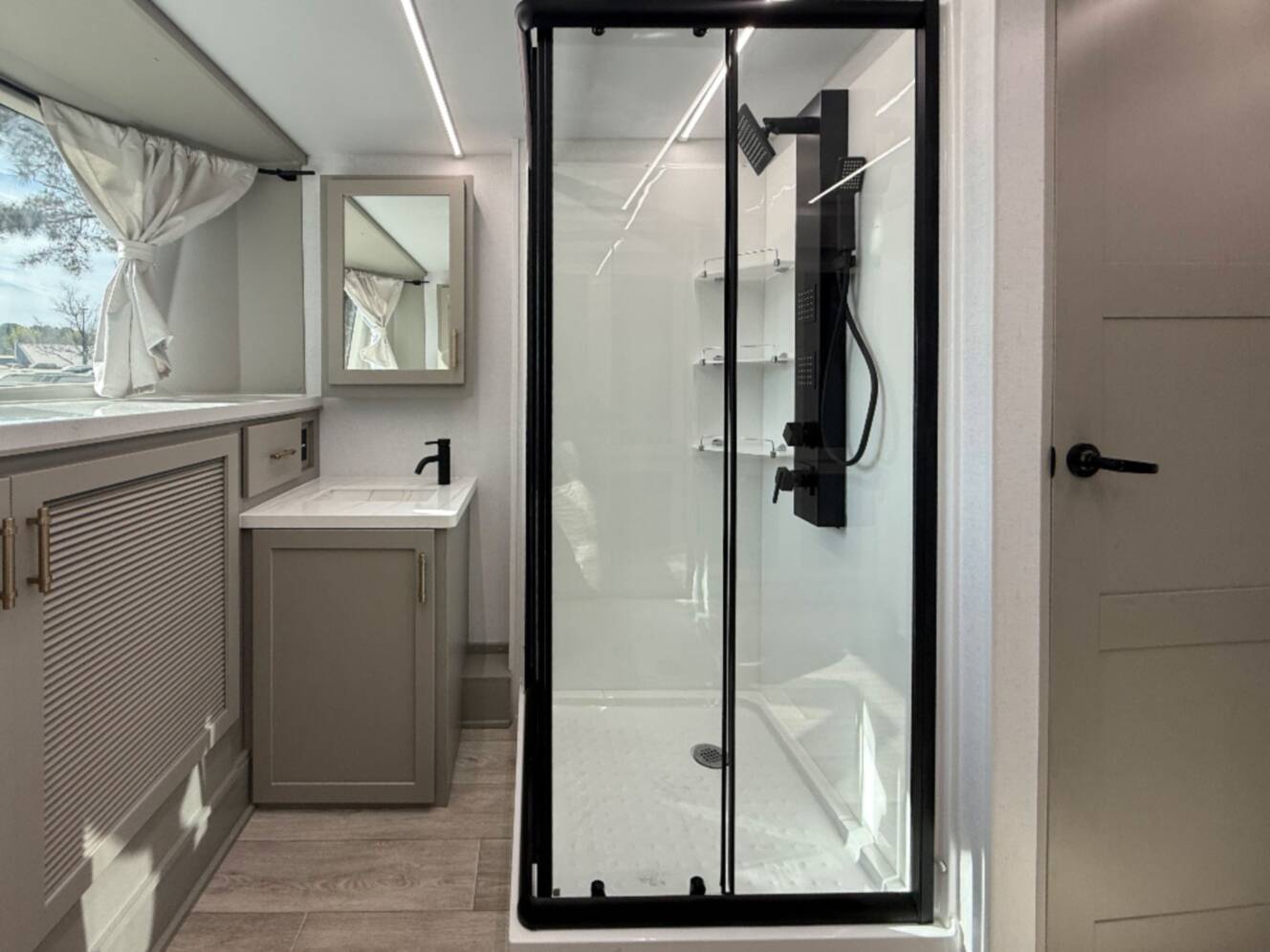 A photo of this 2026 Axiom Rv Imperium I3800