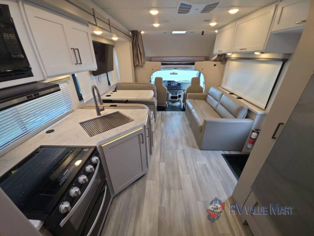 A photo of this 2026 Thor Motor Coach Four Winds 31E