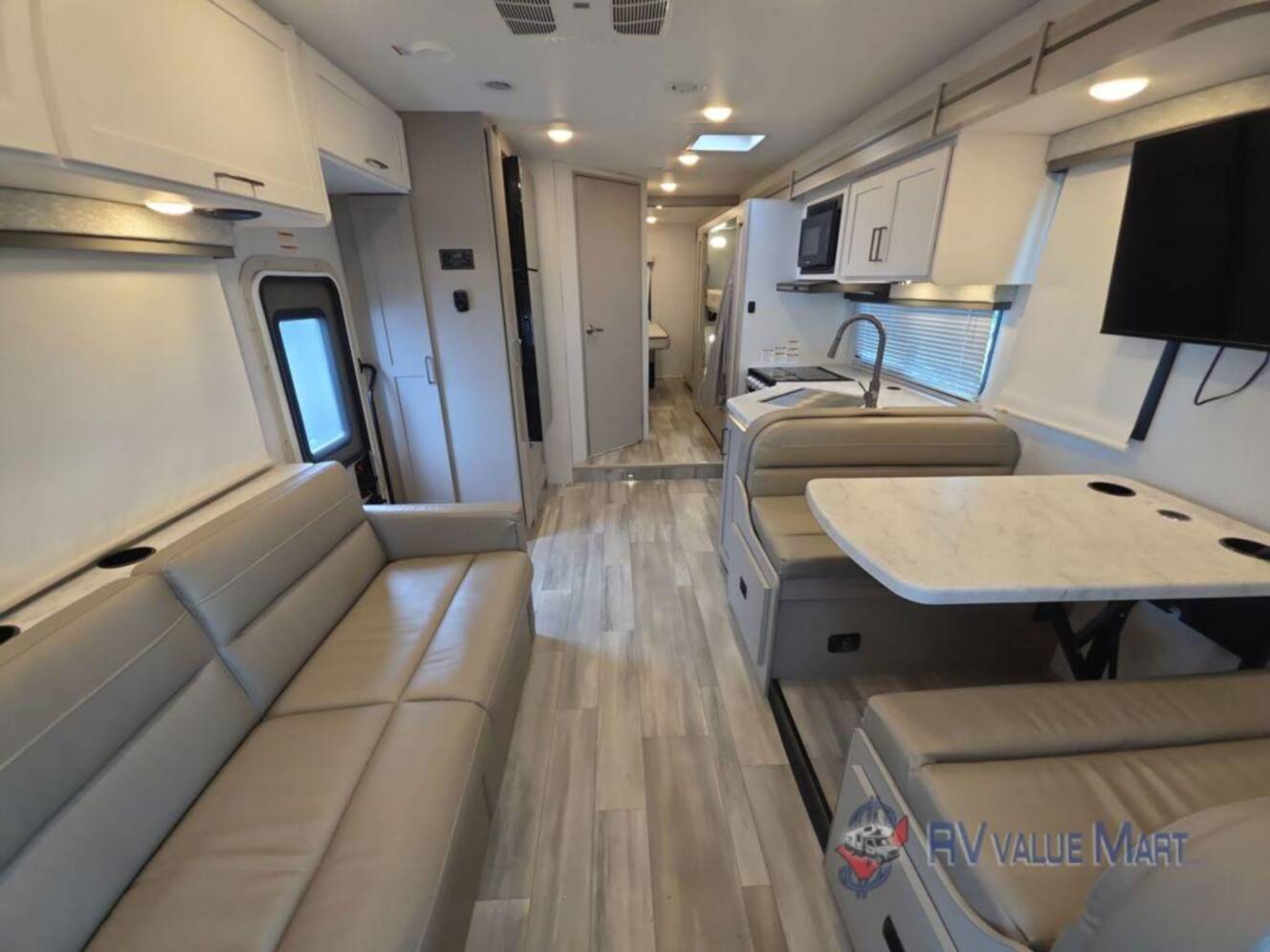 A photo of this 2026 Thor Motor Coach Four Winds 31E