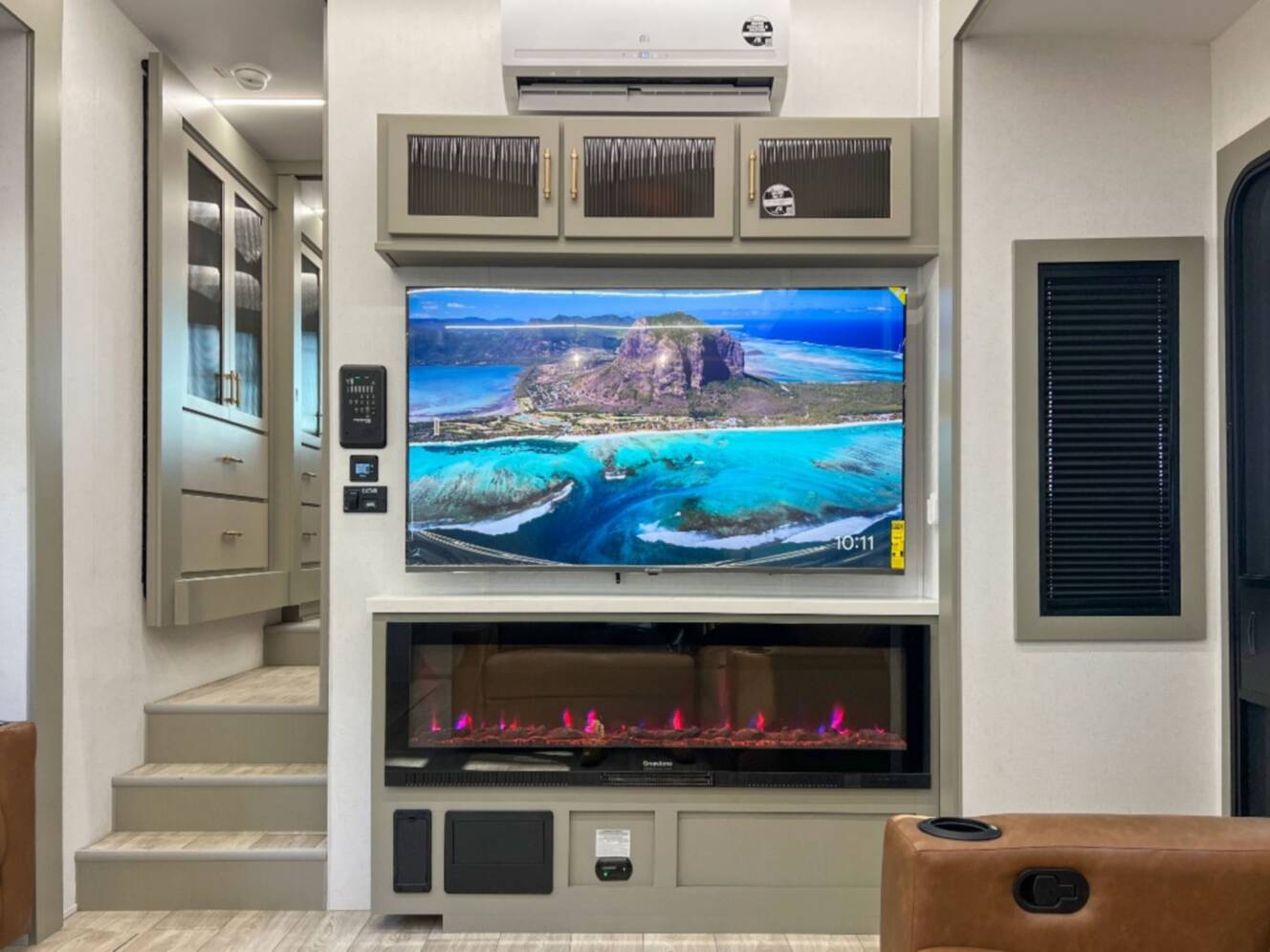 A photo of this 2026 Axiom Rv Imperium I2900
