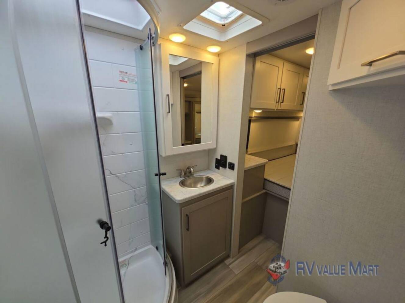 A photo of this 2026 Thor Motor Coach Four Winds 31E
