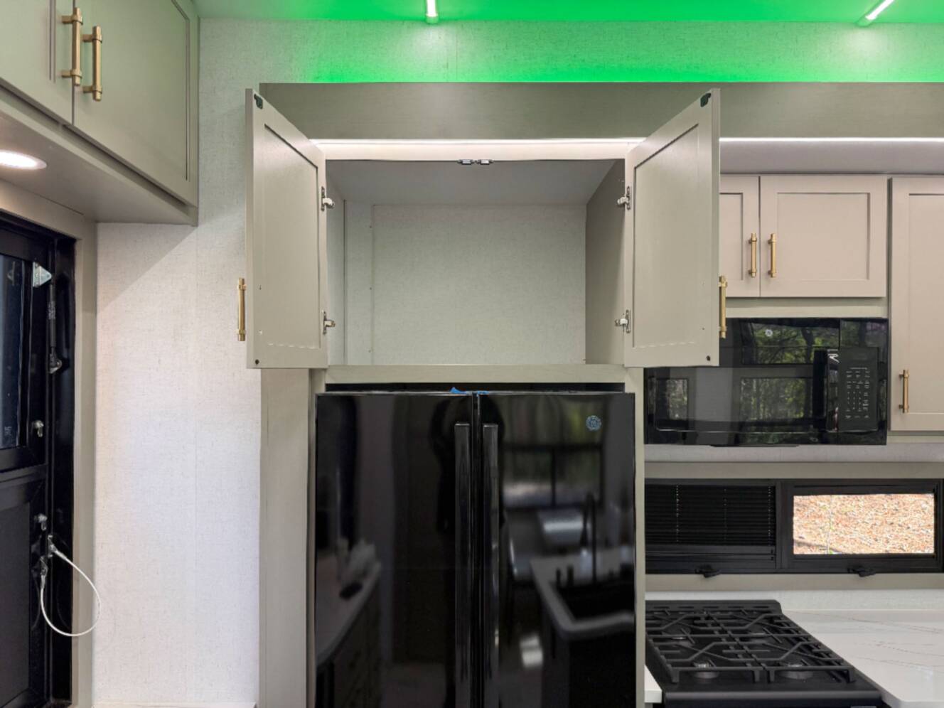 A photo of this 2026 Axiom Rv Imperium I3800