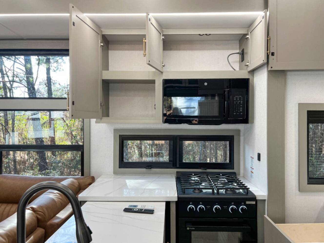 A photo of this 2026 Axiom Rv Imperium I2900